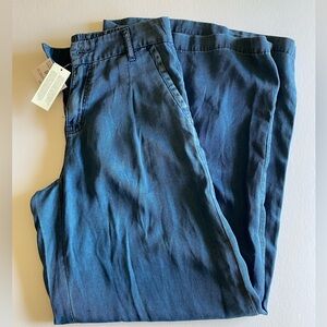 AMERICAN EAGLE wide leg stretch pants NWT